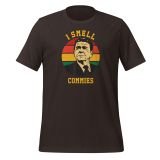 I Smell Commies T-shirt for Conservatives Freedom T-shirt for Men brown front